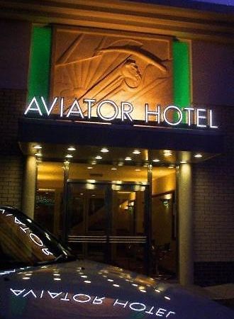 The Aviator Hotel Sywell Buitenkant foto